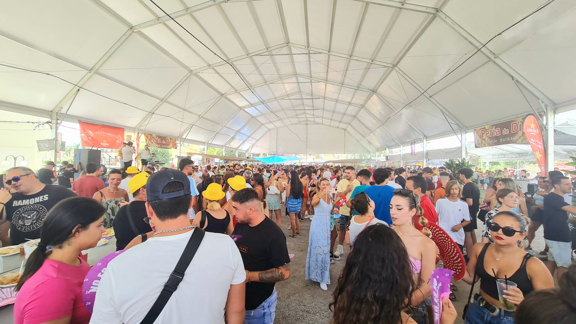 La Feria de Día se vive a lo grande en el nuevo recinto ferial de Almuñécar